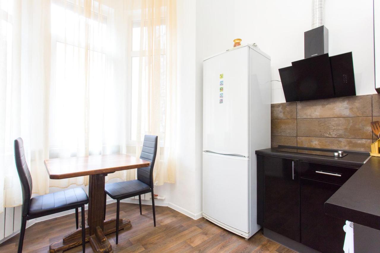Appartement Pushkinskaya Street à Kharkiv Extérieur photo